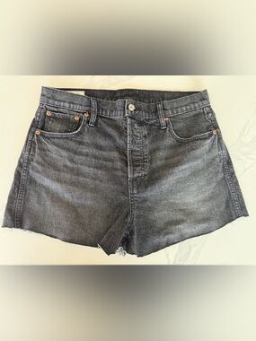 GAP NWOT Charcoal Cheeky Denim Shorts Sky High 32 | 14R